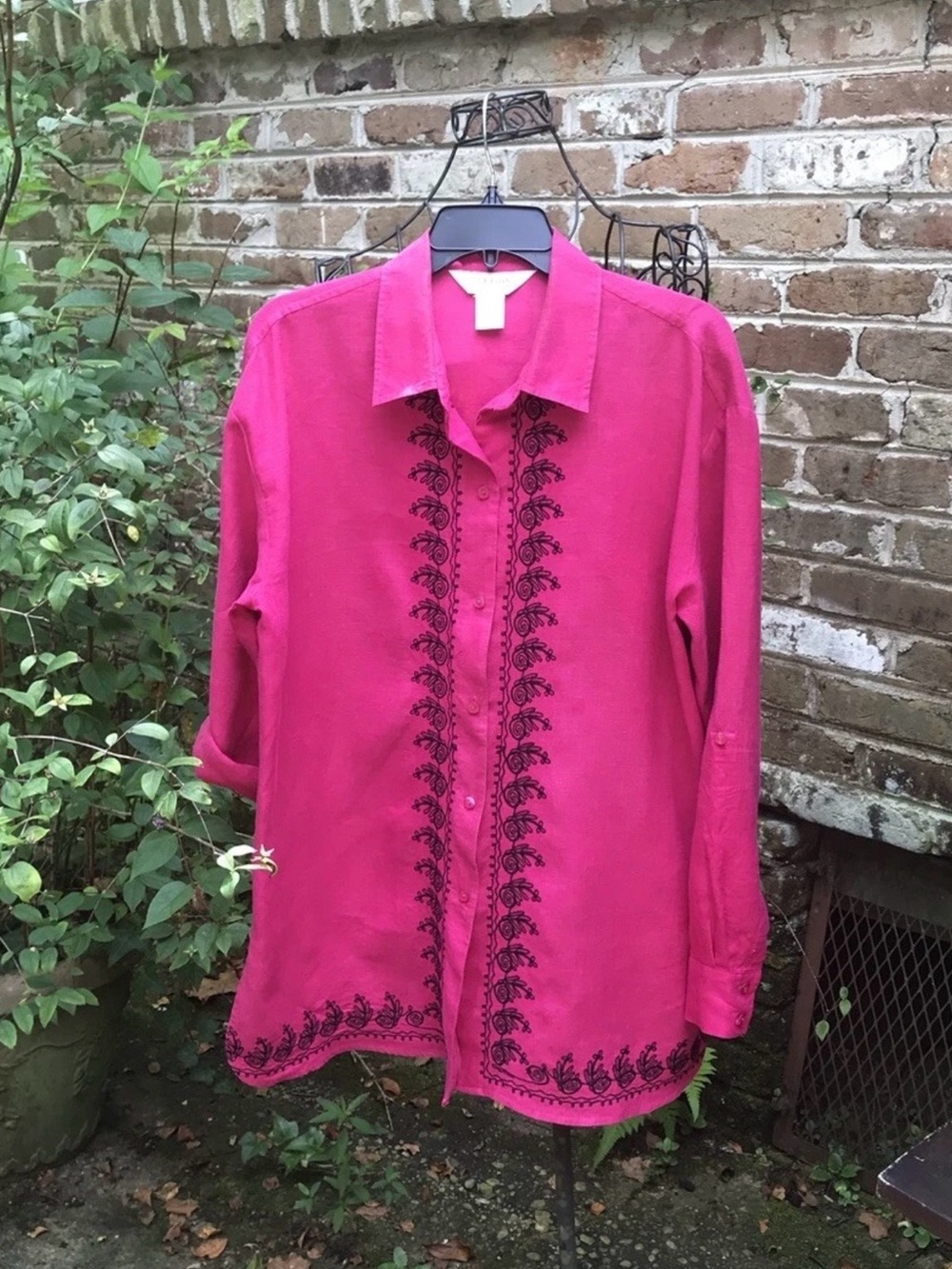 Allison Taylor- FUCHSIA EMBROIDERED LINEN BIG SHIRT TOP- Size Large- EUC